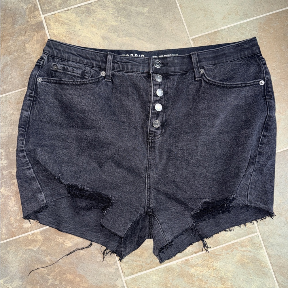 Torrid hi-rise short Shorts
